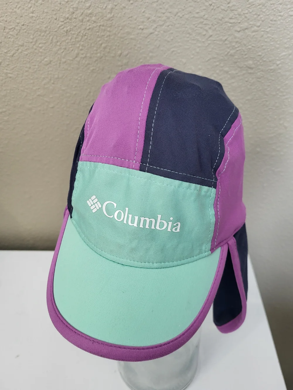 Columbia Colorblock Sun Hat in Mint & Purple